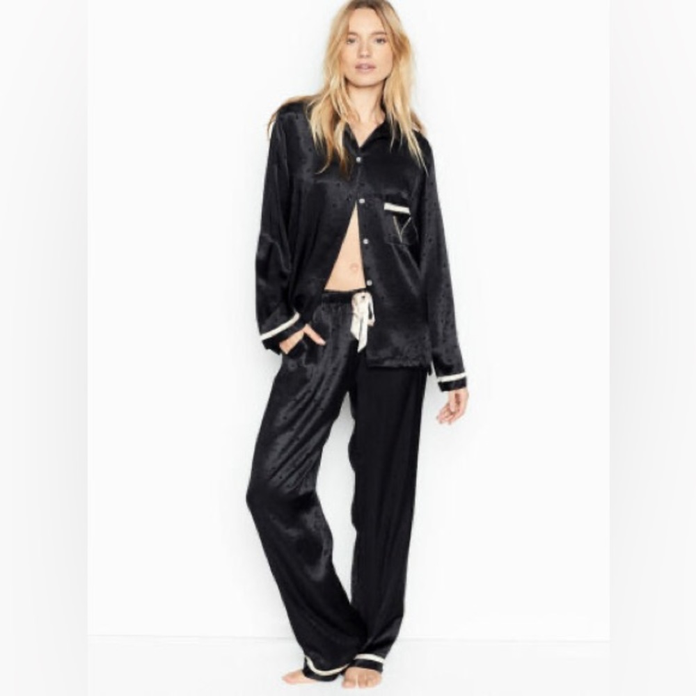 Victorias Secret pajama set